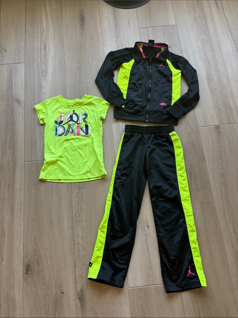 💚Girls Air Jordan Track Suit💚